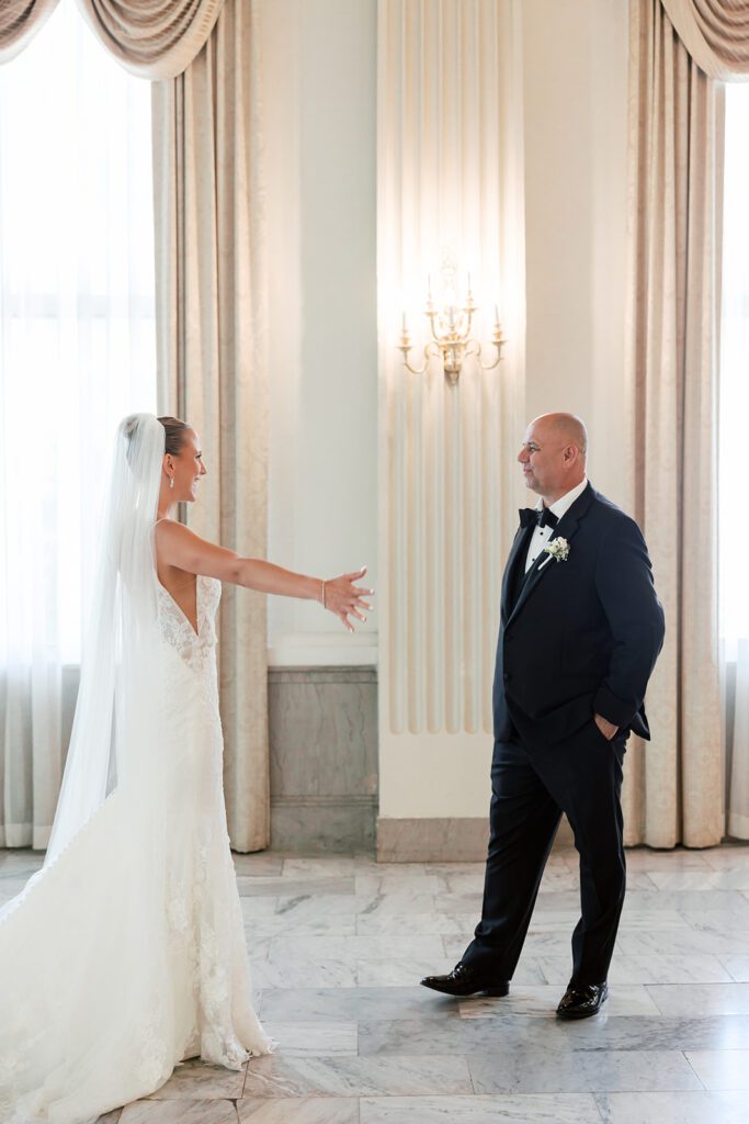 Bride and dad firstlook