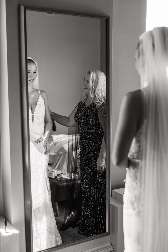 mom and bride in mirror